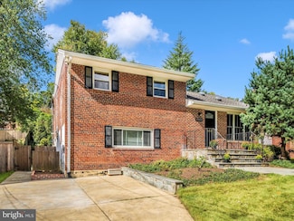 4904 Ertter Dr, Rockville, MD 20852