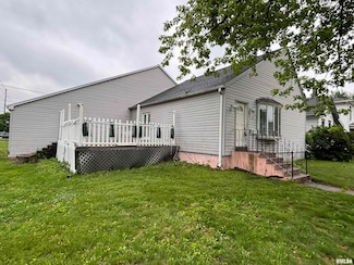 560 4th Ave S, Clinton, IA 52732