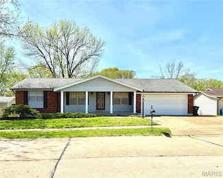 2710 Cherry Bud Ct, Saint Louis, MO 63129