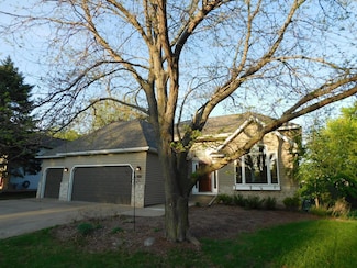 6462 Kingfisher Ct, Circle Pines, MN 55014