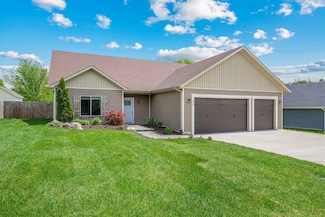 816 S Miller Rd, Willard, MO 65781