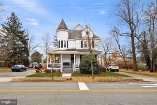 328 W Evesham Ave, Magnolia, NJ 08049