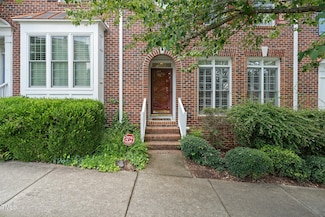 202 Greenview Dr, Chapel Hill, NC 27516