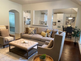 9421 Vista Cir, Irving, TX 75063