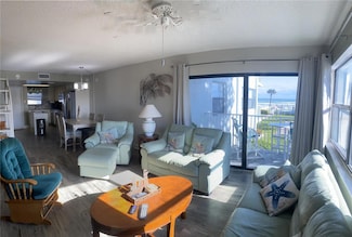 1571 S Atlantic Ave Unit 201, New Smyrna Beach, FL 32169