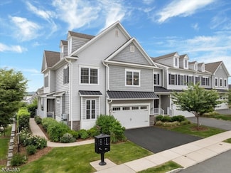 69 Aspen Dr, Cedar Grove, NJ 07009