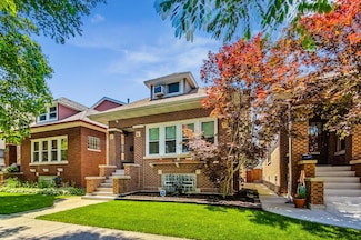 5824 N Fairfield Ave, Chicago, IL 60659