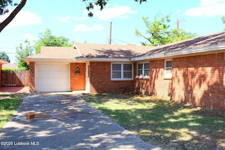 2008 54th St, Lubbock, TX 79412