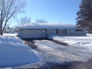 409 N 1st Ave, Abbotsford, WI 54405