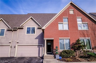2496 Fairmount Blvd, Cleveland, OH 44106