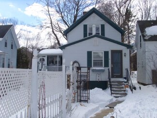 7 1/2 Lyndon St, Concord, NH 03301