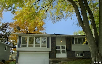 1118 N 13th St, Clinton, IA 52732