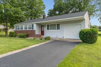 840 Red School Ln, Phillipsburg, NJ 08865