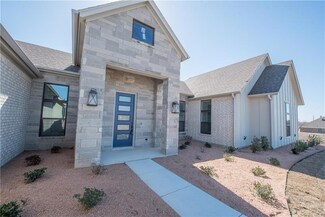 130 Maravilla Dr, Annetta, TX 76008