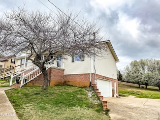 825 Little Chuckey Rd, Midway, TN 37809