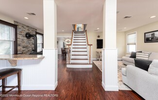 5 Walada Ave, Middletown, NJ 07748