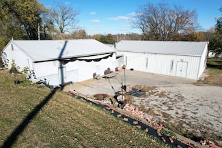 922 Roosevelt St, Sabetha, KS 66534