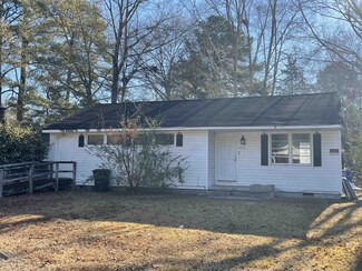 6741 Pitt St, Grifton, NC 28530