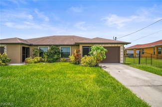 1530 Gretchen Ave S, Lehigh Acres, FL 33973