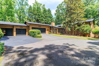 6119 Bittersweet Ln, Charlotte, NC 28270
