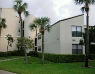 2318 S Cypress Bend Dr Unit 125, Pompano Beach, FL 33069