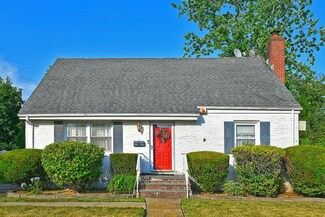 28 Wellington Rd, Merrick, NY 11566
