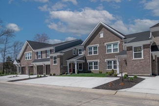 204 Parkview Ln, Miami Township, OH 45150