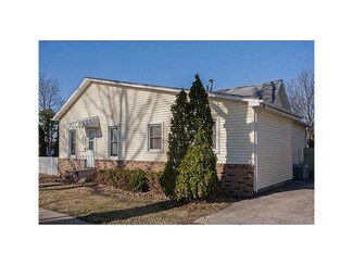 613 D Ave, Vinton, IA 52349