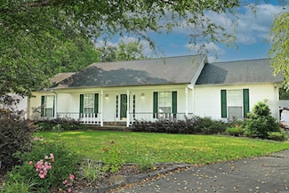 327 Regal Oaks Cir, White Hall, AR 71602