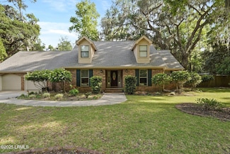 34 Chesterfield Lake Dr, Beaufort, SC 29906