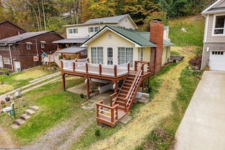 938 Lake Floyd Cir, Bristol, WV 26426