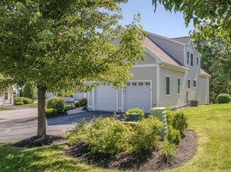10 Metea Ln, Bedford, NH 03110