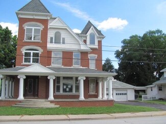 114 E Main St, Rossville, IN 46065