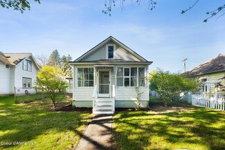 1019 E Lakeside Ave, Coeur D Alene, ID 83814