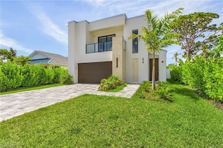 678 95th Ave N, Naples, FL 34108