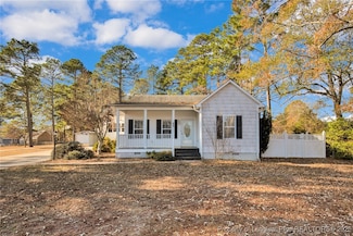 89 Willoughby Dr, Saint Pauls, NC 28384