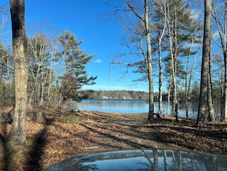 131 Chappell Shores Dr, Lyman, ME 04002