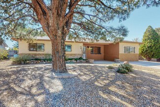4148 Alcazar St NE, Albuquerque, NM 87109