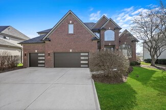 699 Waterside Dr, South Elgin, IL 60177