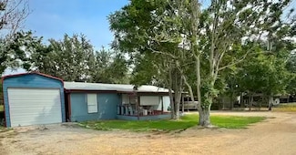602 Clover Ln, Graford, TX 76449