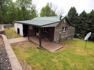 11249 Veto Rd Unit 1, Belpre, OH 45714