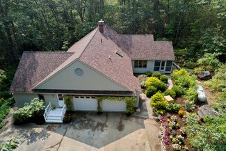 8 White Tail Dr, Rockport, ME 04856