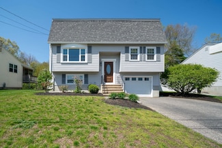 50 Lansdown St, Manchester, NH 03103