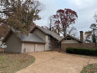 415 Bluff View Dr, Batesville, AR 72501