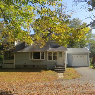 6 Eastern Ave, South Deerfield, MA 01373