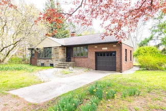 1359 Bell Ave, New Buffalo, MI 49117