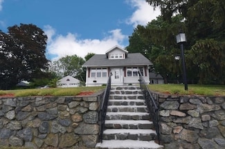 79 Willard St, Lowell, MA 01850