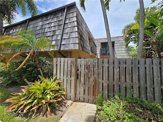320 E Waverly Place, Vero Beach, FL 32960