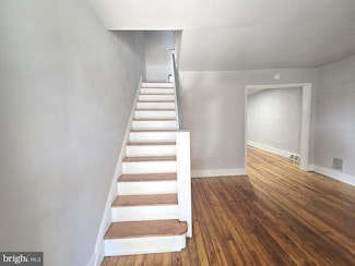 2540 S 61st St, Philadelphia, PA 19142