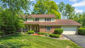 29832 High Valley Ct, Farmington Hills, MI 48331